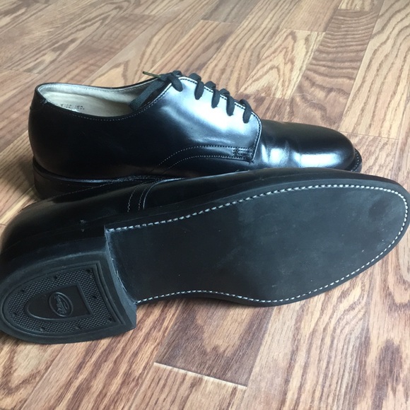 Dress shoes